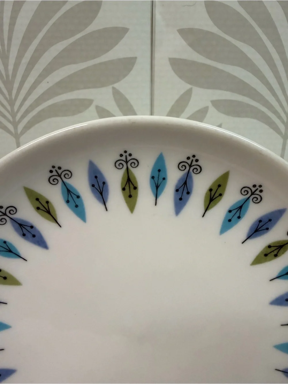 Vintage Carefree True China Nordic Syracuse Atomic Pattern Bread & Butter Plate